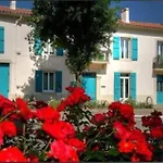 Bed & Breakfast La Cour Des Saligues 3*