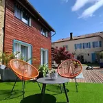 La Cour Des Saligues Bed & Breakfast Riscle