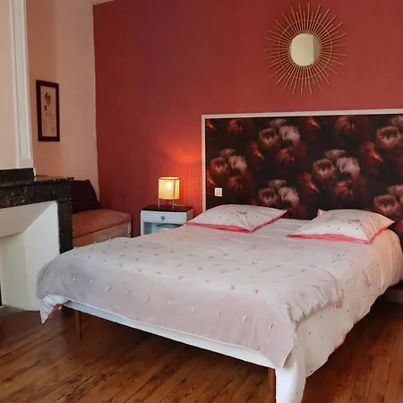 La Cour Des Saligues فندق مبيت وإفطار