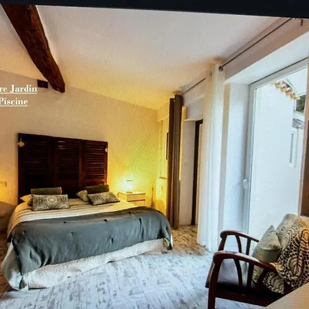 La Cour Des Saligues