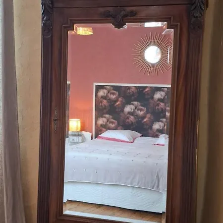 La Cour Des Saligues