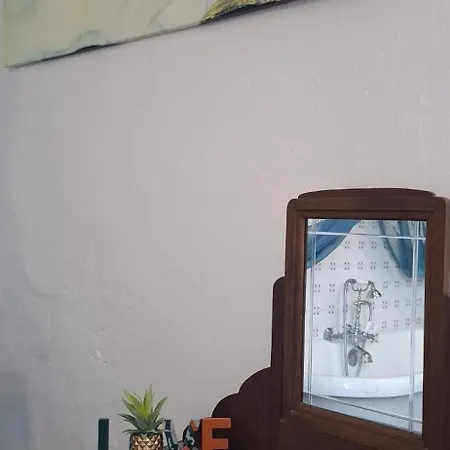 La Cour Des Saligues