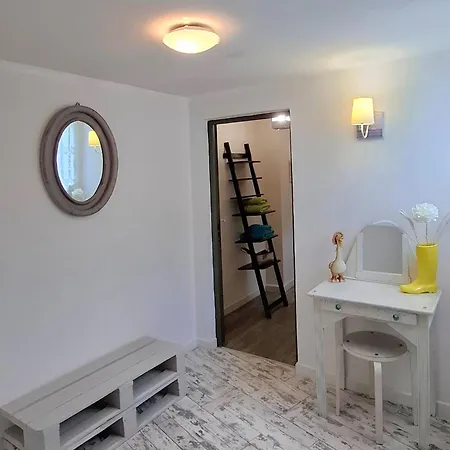 La Cour Des Saligues Bed & Breakfast Riscle