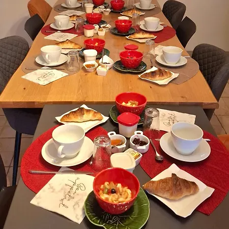 La Cour Des Saligues Frühstückspension Riscle