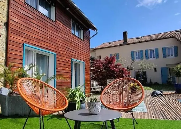 La Cour Des Saligues Bed and breakfast Riscle